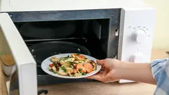 Mikrovlnka nie je len na ohrievanie: čo všetko naozaj dokáže?
